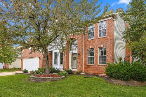 105 Rosewood Dr, Streamwood, IL, 60107-1581 | Card Image
