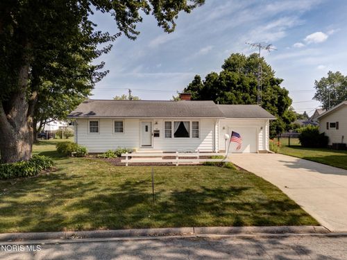 703 Linwood Ave, Delta, OH, 43515-1213 | Card Image