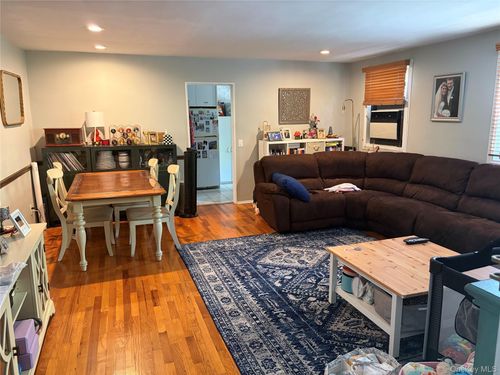 634-1532 160th St, Whitestone, NY, 11357-3241 | Card Image