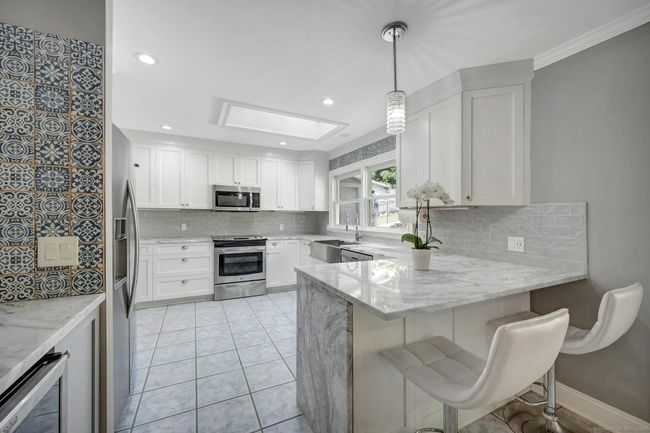 10 Old Kings Hwy, House other with 6 bedrooms, 4 bathrooms and 4 parking in Norwalk CT | Image 7