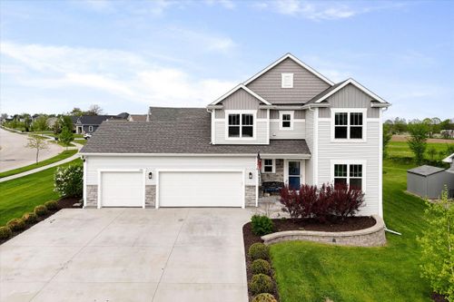 224 Farmstead Dr, Slinger, WI, 53086-9295 | Card Image