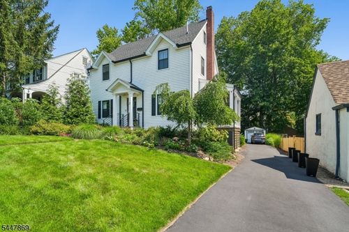 21 Evergreen Pl, Maplewood, NJ, 07040-1022 | Card Image