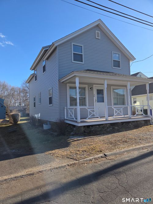 30 Nichols Ln, Waterford, CT, 06385-3611 | Card Image