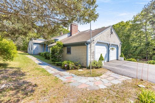 240 Braggs Ln, Barnstable, MA, 02630-1539 | Card Image