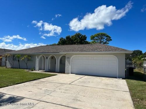 2125 Windsor Dr, Merritt Island, FL, 32952-5561 | Card Image