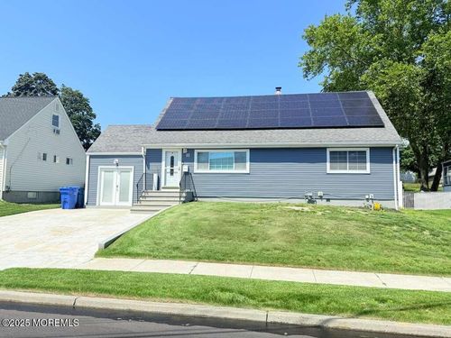 11 Jupiter Ct, South Amboy, NJ, 08879-2411 | Card Image