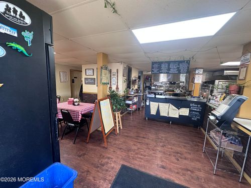 1-1306 State Route 33, Farmingdale, NJ, 07727-4033 | Card Image