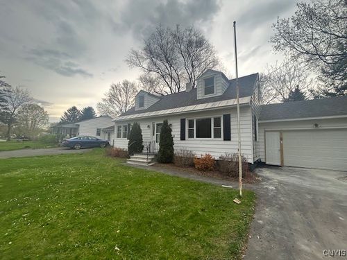 810 Cosby Rd, Utica, NY, 13502-1424 | Card Image
