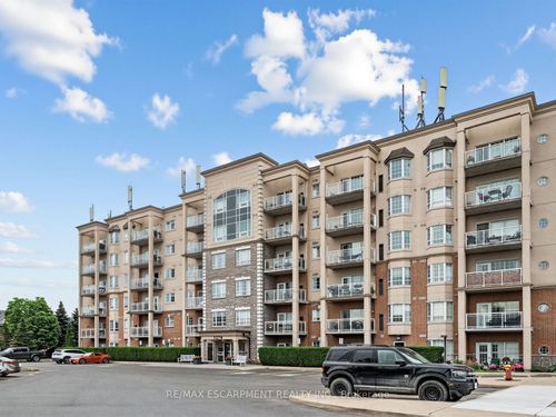 103-1379 Costigan Rd, Milton, ON, L9T2K6 | Card Image