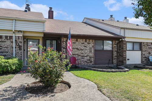 5024 Maryanna Way, North Richland Hills, TX, 76180-6953 | Card Image