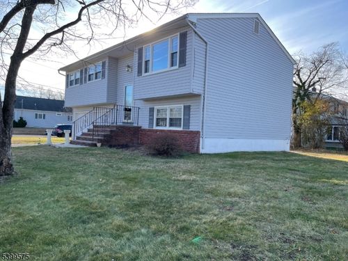 57 Greenbrook Rd, Middlesex, NJ, 08846-1320 | Card Image