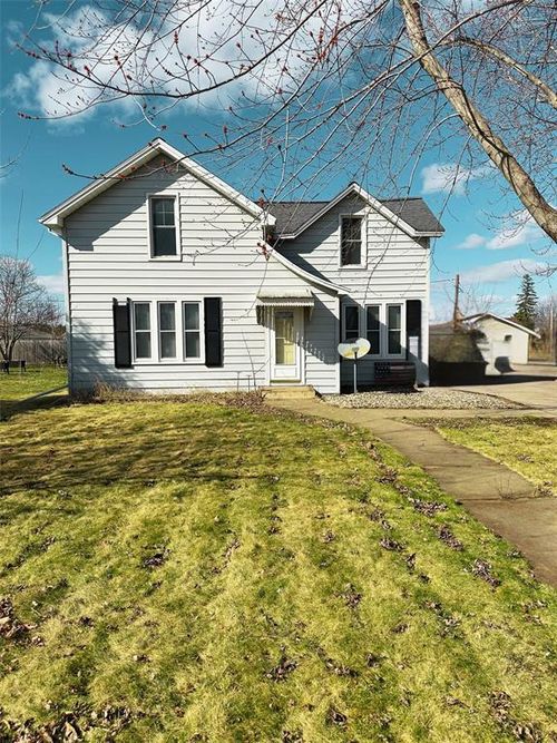 113 W Lincoln Ave, Fall Creek, WI, 54742-9361 | Card Image