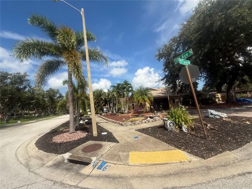 8949 106th Ave, SEMINOLE, FL, 33777-1148 | Card Image