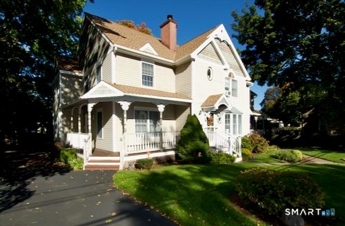 1-101 Curtis St, Meriden, CT, 06450-6155 | Card Image