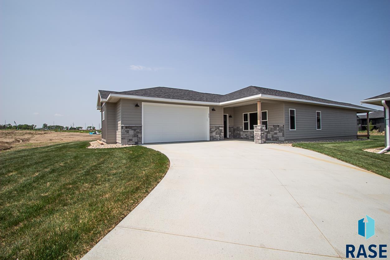 Tortuga Ave, Hartford, SD 57033