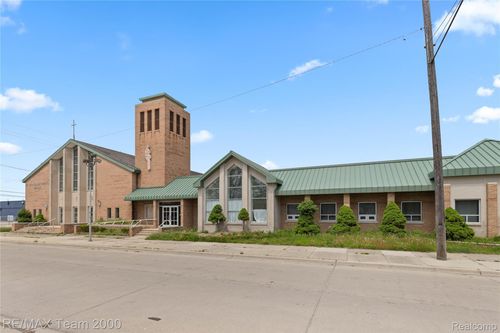 266 Antoine Street, Wyandotte, MI, 48192 | Card Image