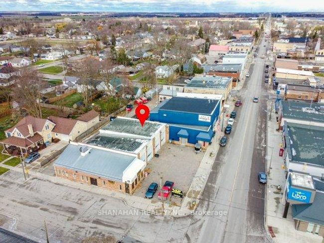 5271 Nauvoo Rd, Home with 0 bedrooms, 2 bathrooms and 10 parking in Warwick ON | Image 40