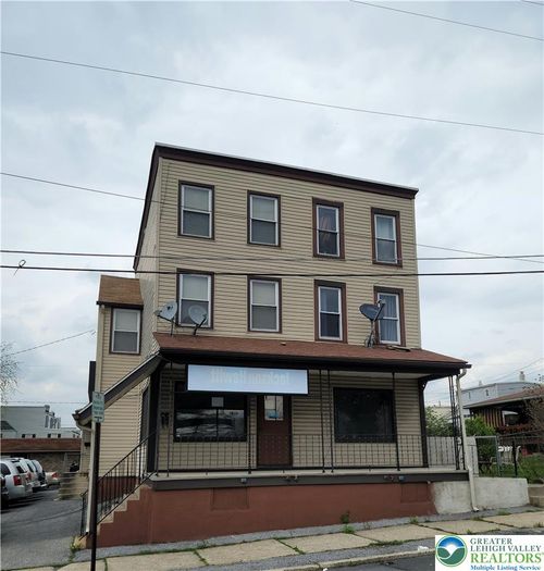 371 Chapel Ave, Allentown, PA, 18103-3481 | Card Image