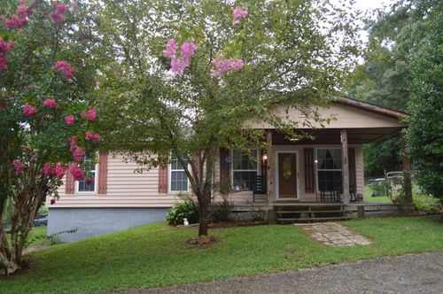 240 Ridge Rd, Whitwell, TN, 37397-5886 | Card Image