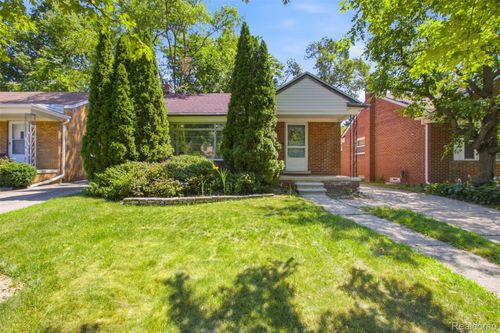 9546 Hazelton, Detroit, MI, 48239-1402 | Card Image