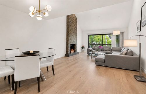 2 Canyon Island Dr, Newport Beach, CA, 92660-5114 | Card Image