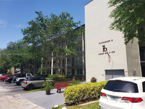 305d-13255 Sw 7th Ct, Pembroke Pines, FL, 33027-6460 | Card Image