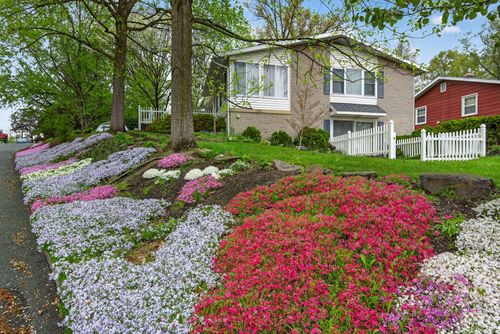 605 Groff Ave, ELIZABETHTOWN, PA, 17022-2826 | Card Image