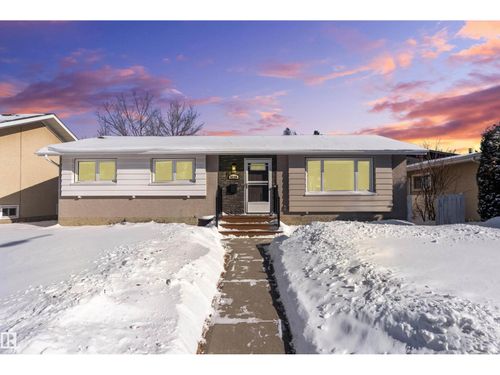 9239 Ottewell Rd Nw, Edmonton, AB, T6B2C8 | Card Image