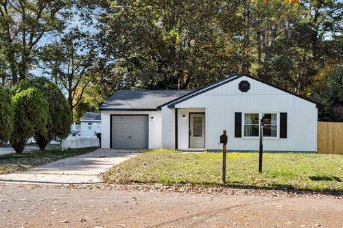 202 Jefferys Dr, Newport News, VA, 23601-3154 | Card Image