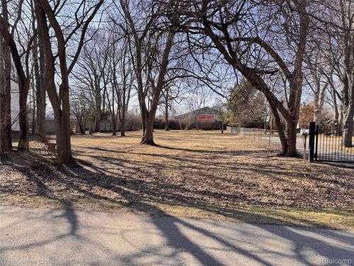 23183 Bush St, Southfield, MI, 48033-4103 | Card Image