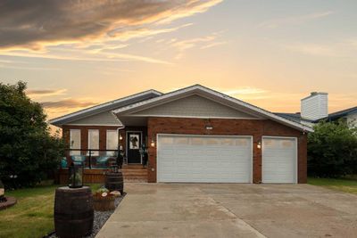 145 Kennedy Cres, House detached with 5 bedrooms, 3 bathrooms and 6 parking in Fort Mcmurray AB | Image 1