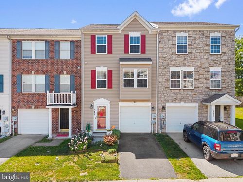 101 Eldon Dr, CHARLES TOWN, WV, 25414-5509 | Card Image