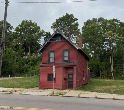 1205 Bridge St, Ashtabula, OH, 44004-3211 | Card Image