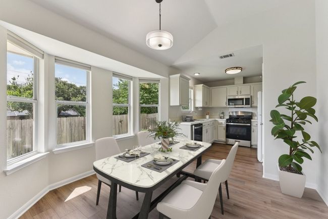 906 Jasmine Trl, House other with 3 bedrooms, 2 bathrooms and 4 parking in Georgetown TX | Image 9