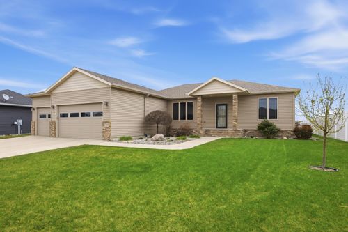 4727 6th St W, West Fargo, ND, 58078-4600 | Card Image