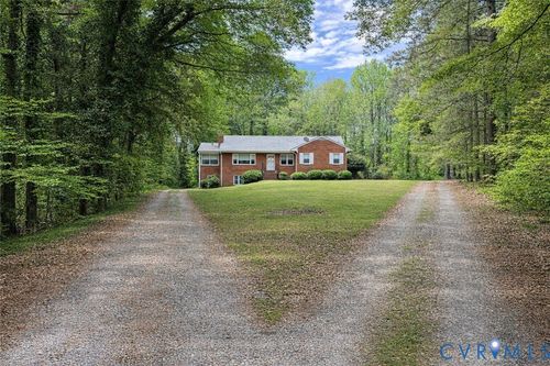 7999 Fast Ln, Mechanicsville, VA, 23111-1116 | Card Image