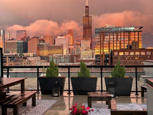 phd-323 Racine Ave, Chicago, IL, 60607-2817 | Card Image