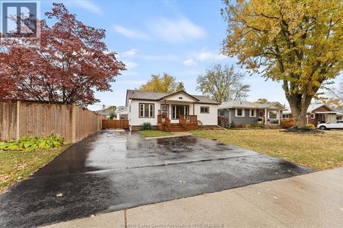 355 Alma St, Amherstburg, ON, N9V1B2 | Card Image