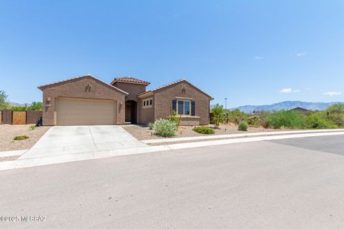 2714 W Plateau Ridge Dr, Oro Valley, AZ, 85742-0063 | Card Image