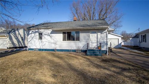 2713 11th St, Eau Claire, WI, 54703-2706 | Card Image