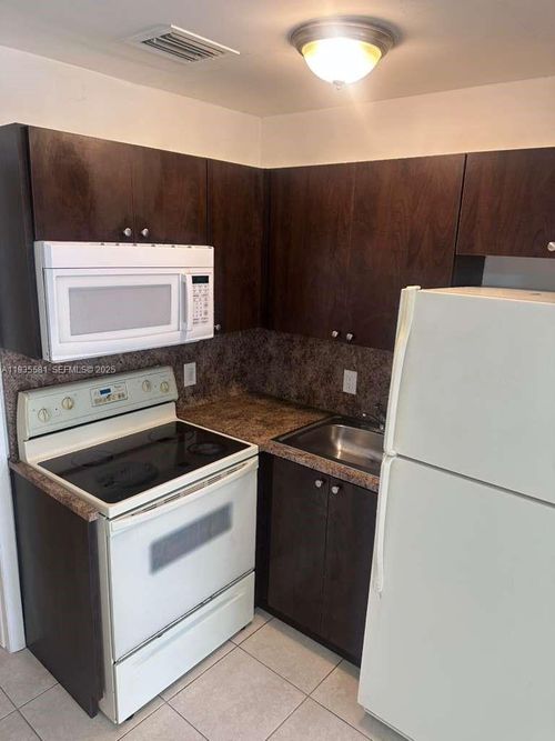 apt-3-1770 Sw 44th Ave, Fort Lauderdale, FL, 33317-5740 | Card Image