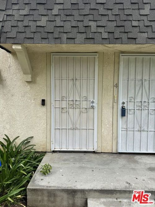 3-6511 Wystone Ave, Reseda, CA, 91335-5906 | Card Image
