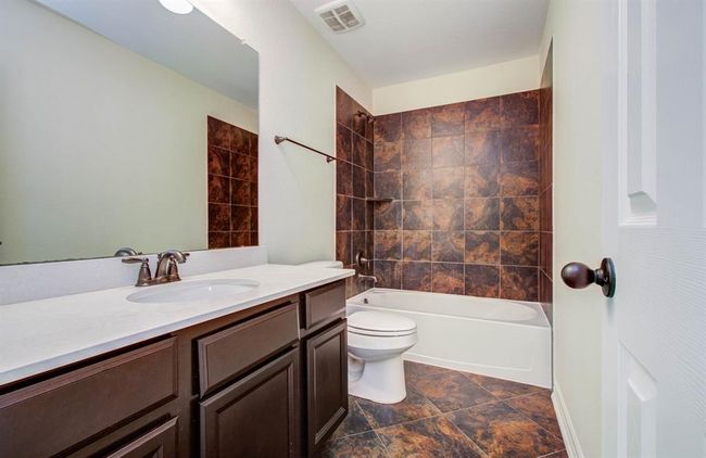 2nd Full Bathroom. ensuite to 2nd Bedroom. | Image 30