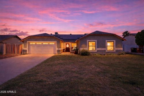 8708 W Golden Ln, Peoria, AZ, 85345-7880 | Card Image