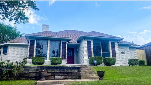 418 Whispering Hills Dr, Duncanville, TX, 75137-4582 | Card Image