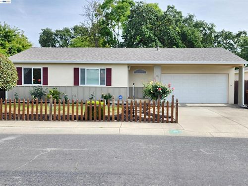 43 Alan Dr, Pleasant Hill, CA, 94523-1928 | Card Image