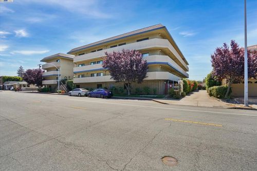 302-499 Estudillo Ave, San Leandro, CA, 94577 | Card Image
