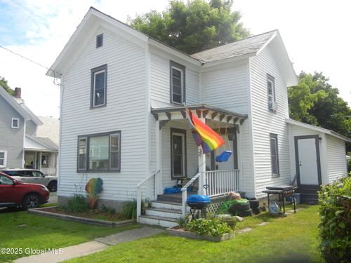 34 Quaker St, Granville, NY, 12832-1516 | Card Image