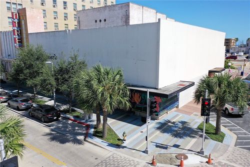 404 N Chaparral St, Corpus Christi, TX, 78401-2508 | Card Image