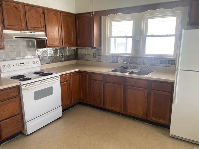 1611 S Washington St, House other with 2 bedrooms, 2 bathrooms and null parking in Kokomo IN | Image 13